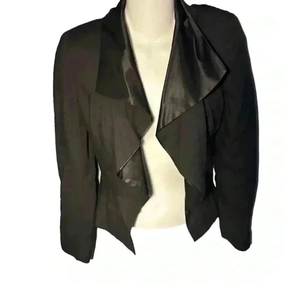 Tabitha Anthropologie Ruffle Lapel Tuxedo Blazer,‎ Sz 0 - Picture 2 of 5